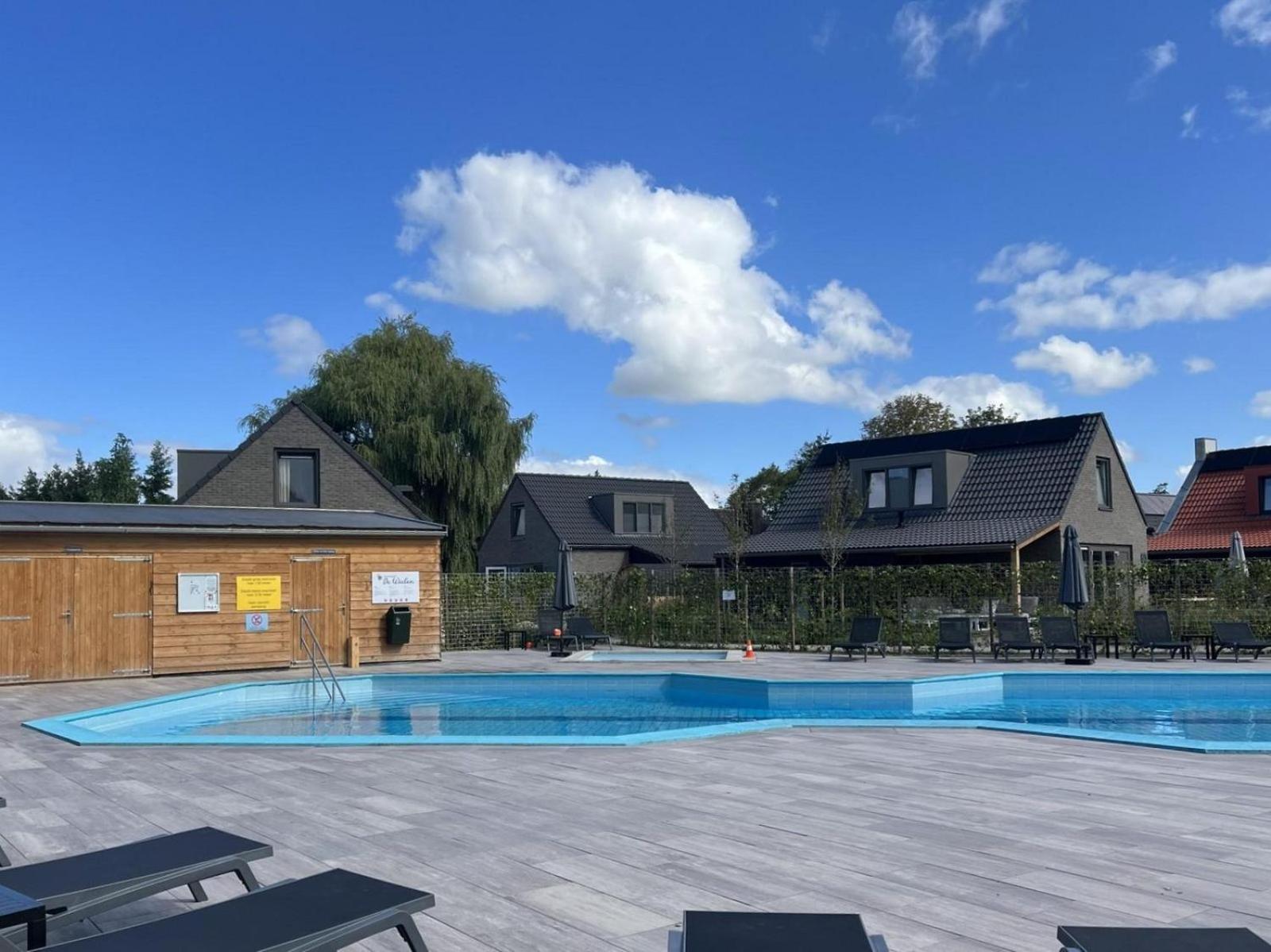 De Wielen 64 Sint Maarten Luaran gambar